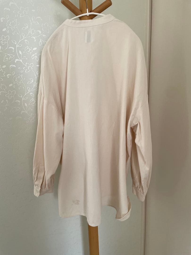 休日と詩　アネモネロングシャツ