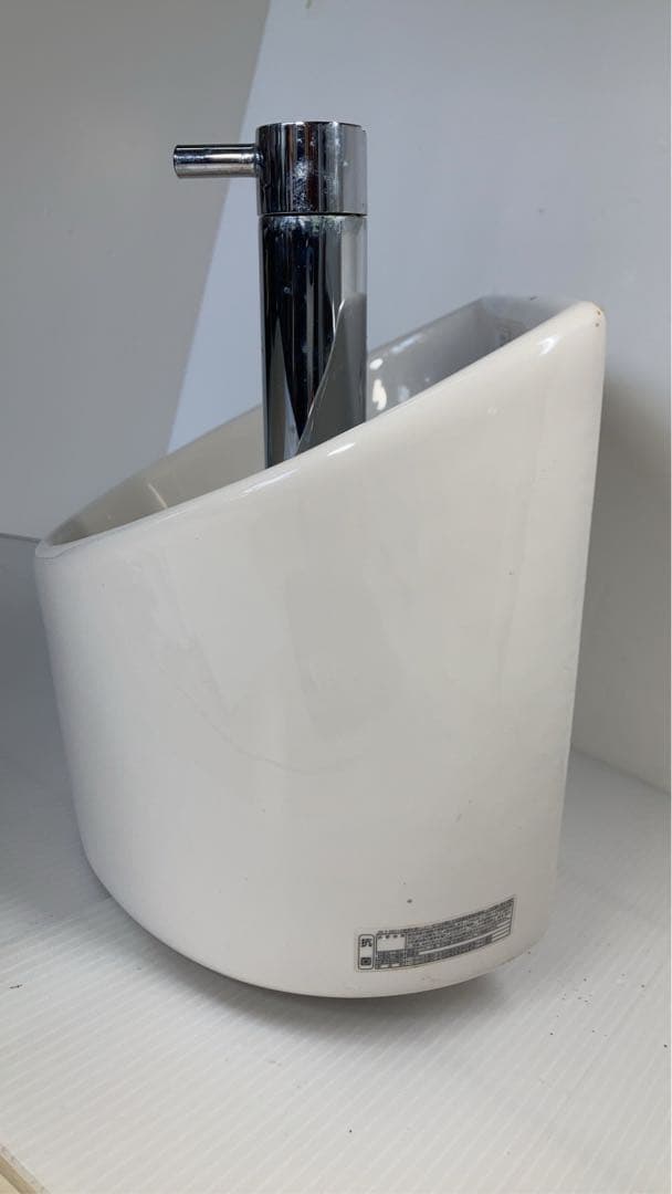 TOTO 壁掛洗面器　L90DR #SC1 パステルアイボリー　中古　傷あり