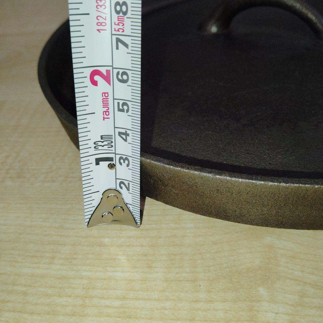 値下げ　鉄製足付ダッチオーブン