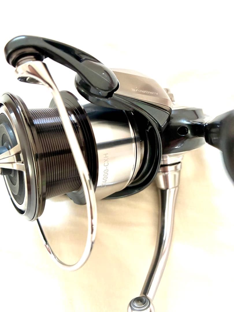 ダイワ　24 セルテート　LT4000-CXH ハンドルノブ、リールスタンド付属