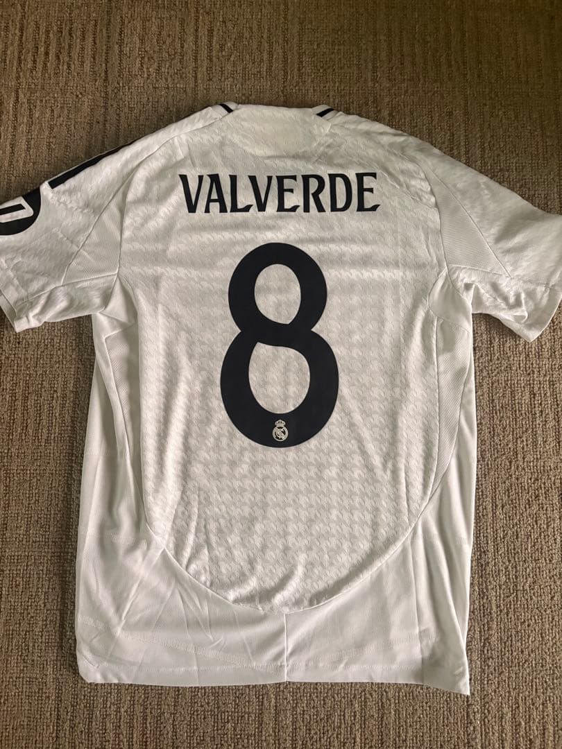 24-25 レアルマドリード　ユニフォーム　バルベルデ　オーセンティック
