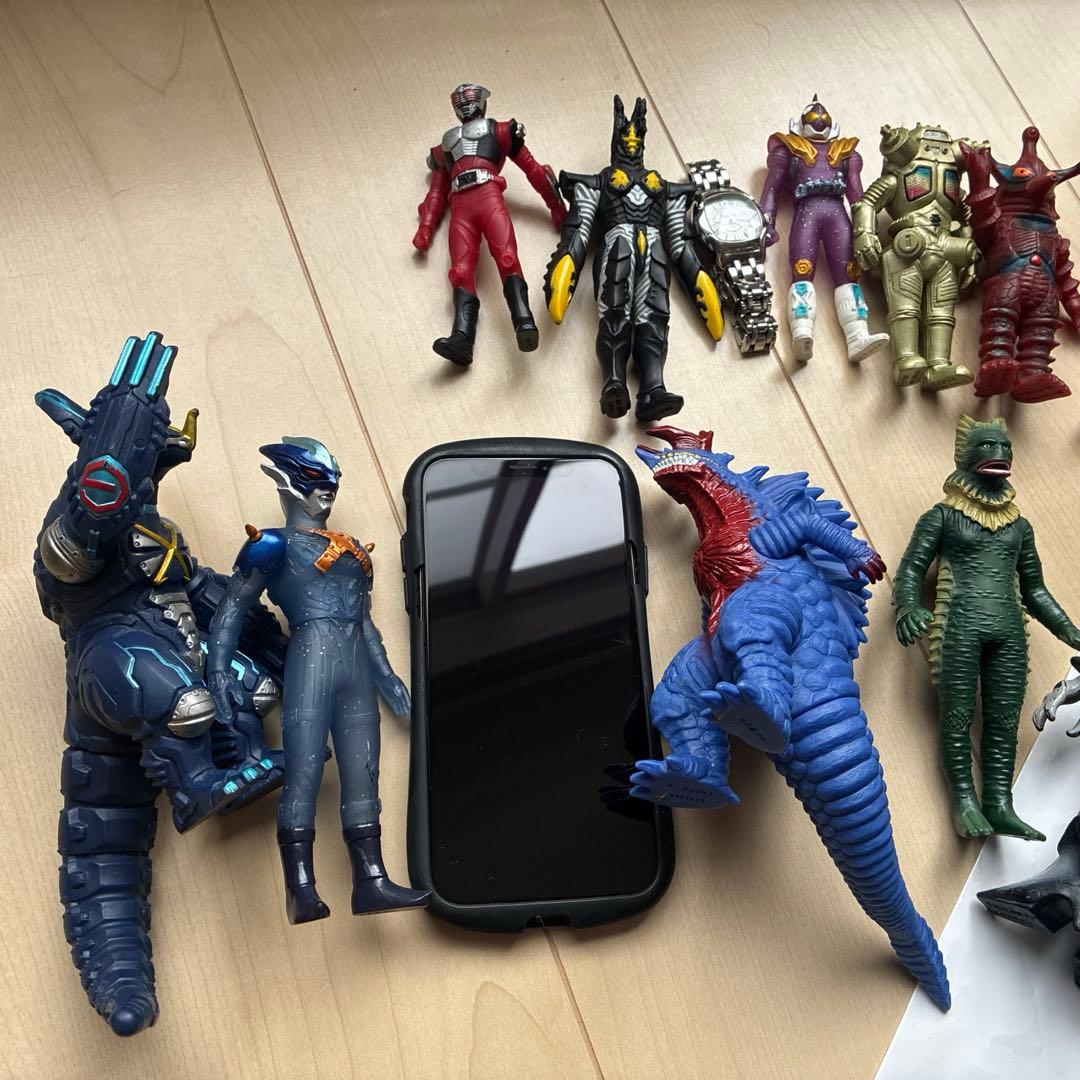 ウルトラマン怪獣ソフビまとめ売りサイズバラバラ全ウルトラマン パーフェクト本付き