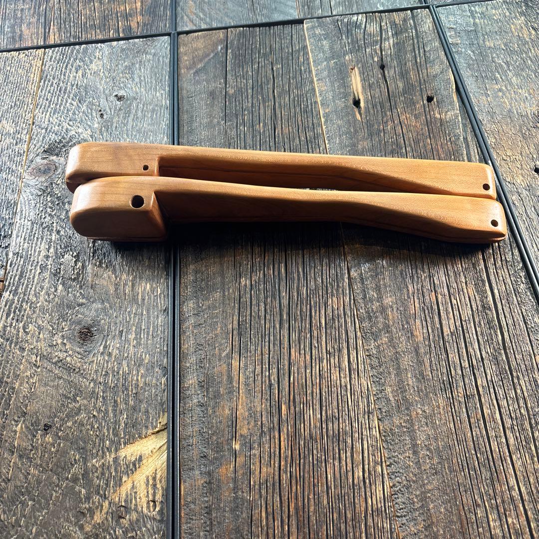 カーミットチェア　銘木　アームレスト　肘掛け　ハンドメイド　チェリー材　未使用品