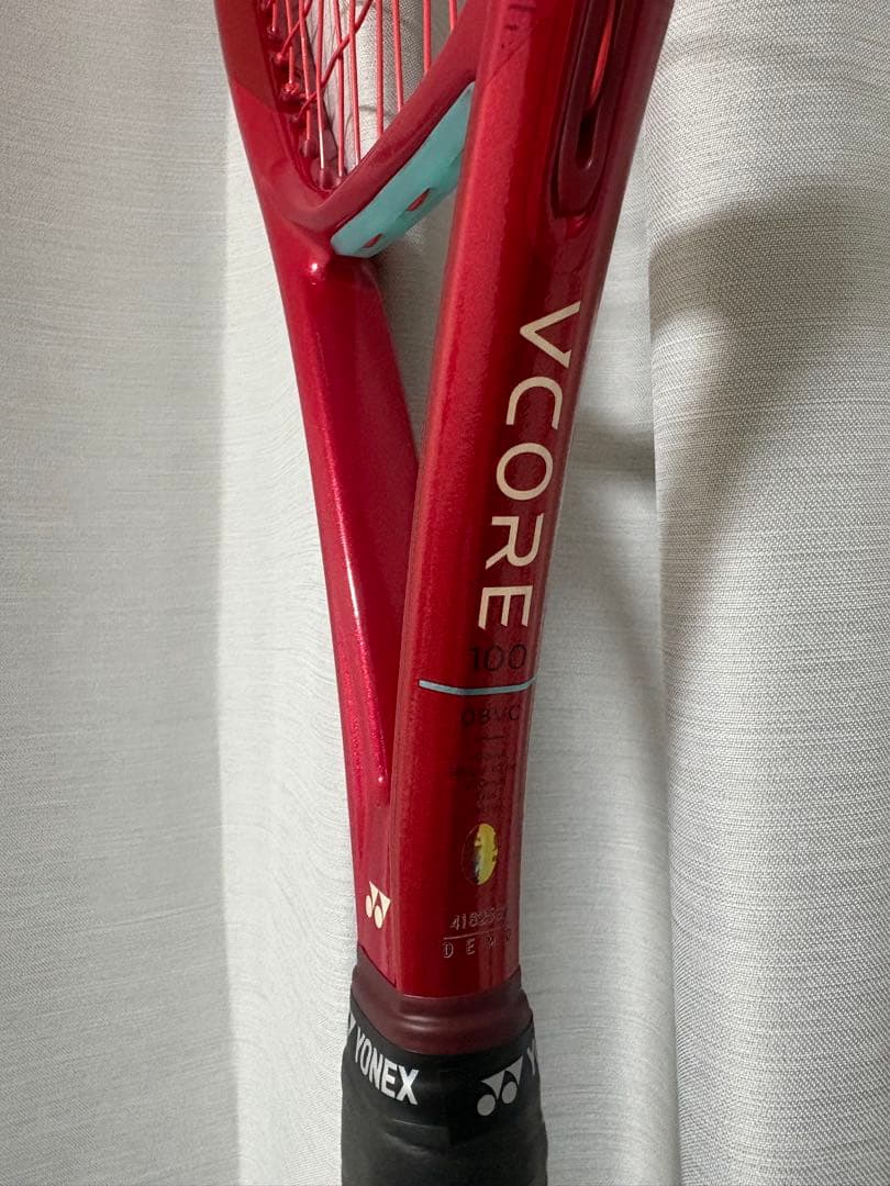 即使用可 YONEX VCORE 100 テニスラケット　2026年発売