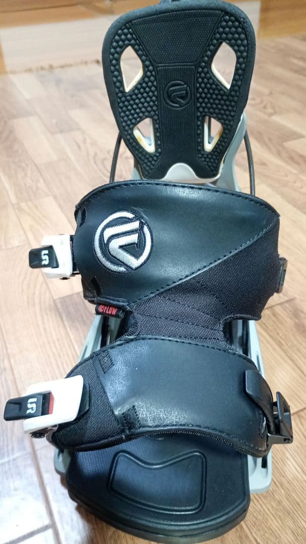 FLOW FUSE ビンディングLサイズ グレー色