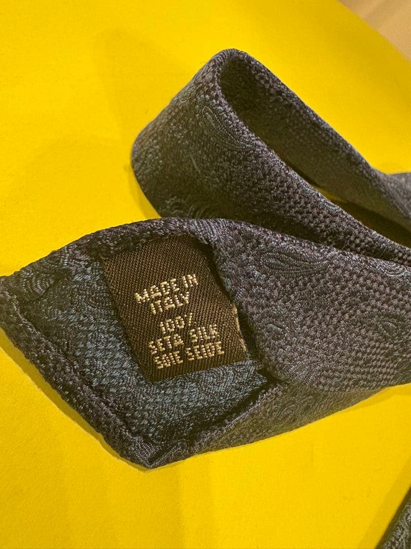 美品　タイユアタイ　ネクタイ