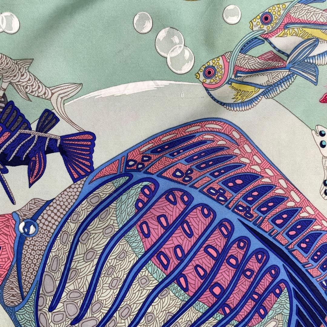 HERMES エルメス　大判スカーフ　カレ90 バッグチャーム　タペストリー　魚