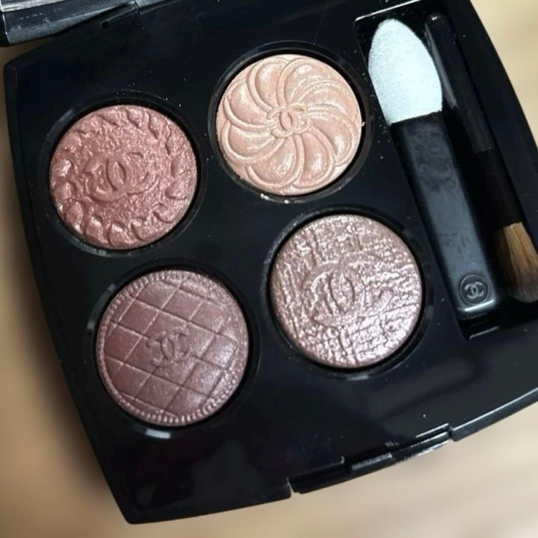 CHANEL レ　キャトル　オンブル　ブトン　219 アイシャドウパレット