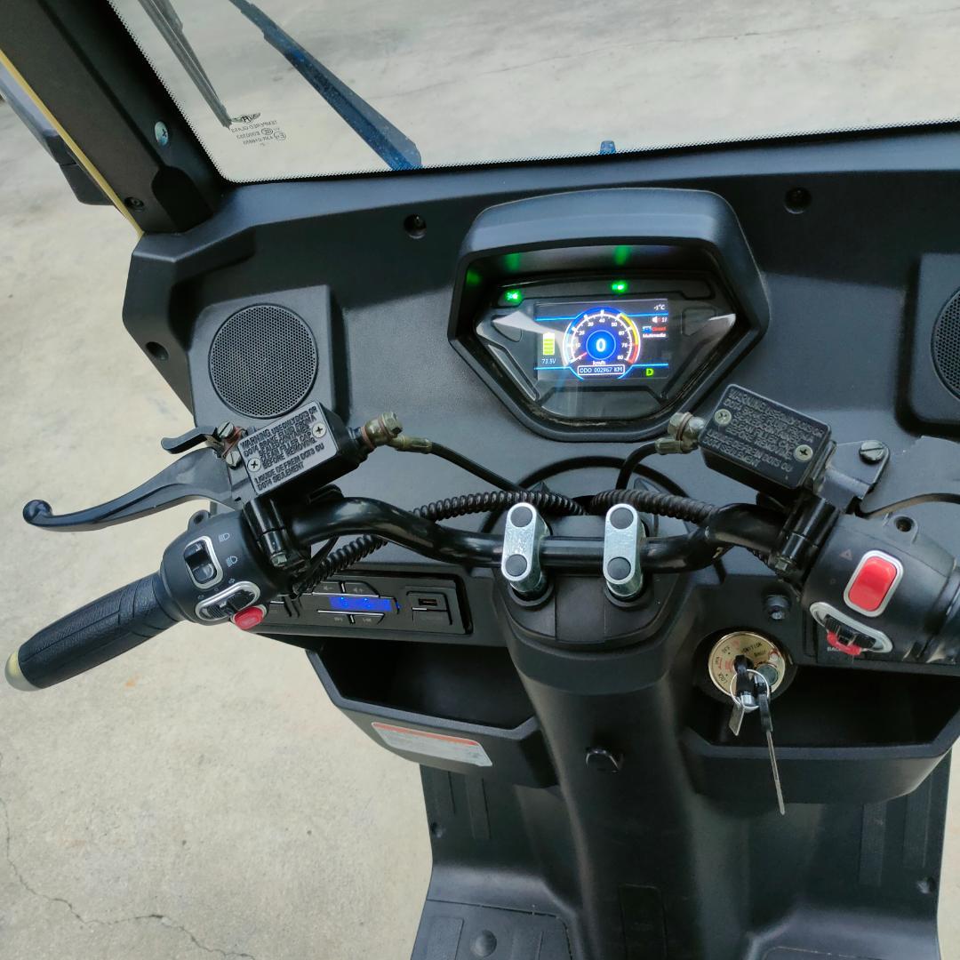 電動トライク　３人乗り　保育園送迎などに　電動バイク　ラヴィータ　トゥクトゥク