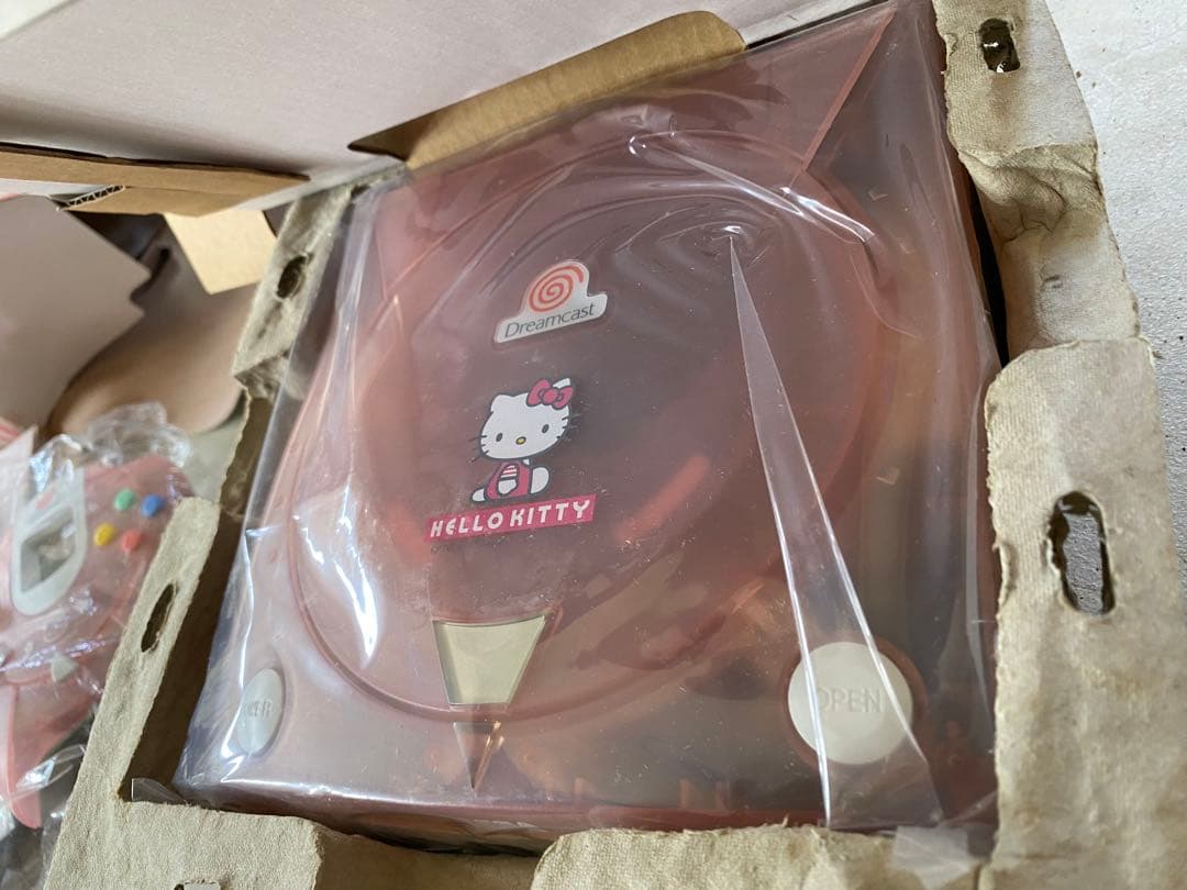 新品未使用　ハローキティ ドリームキャストセット (スケルトンピンク)