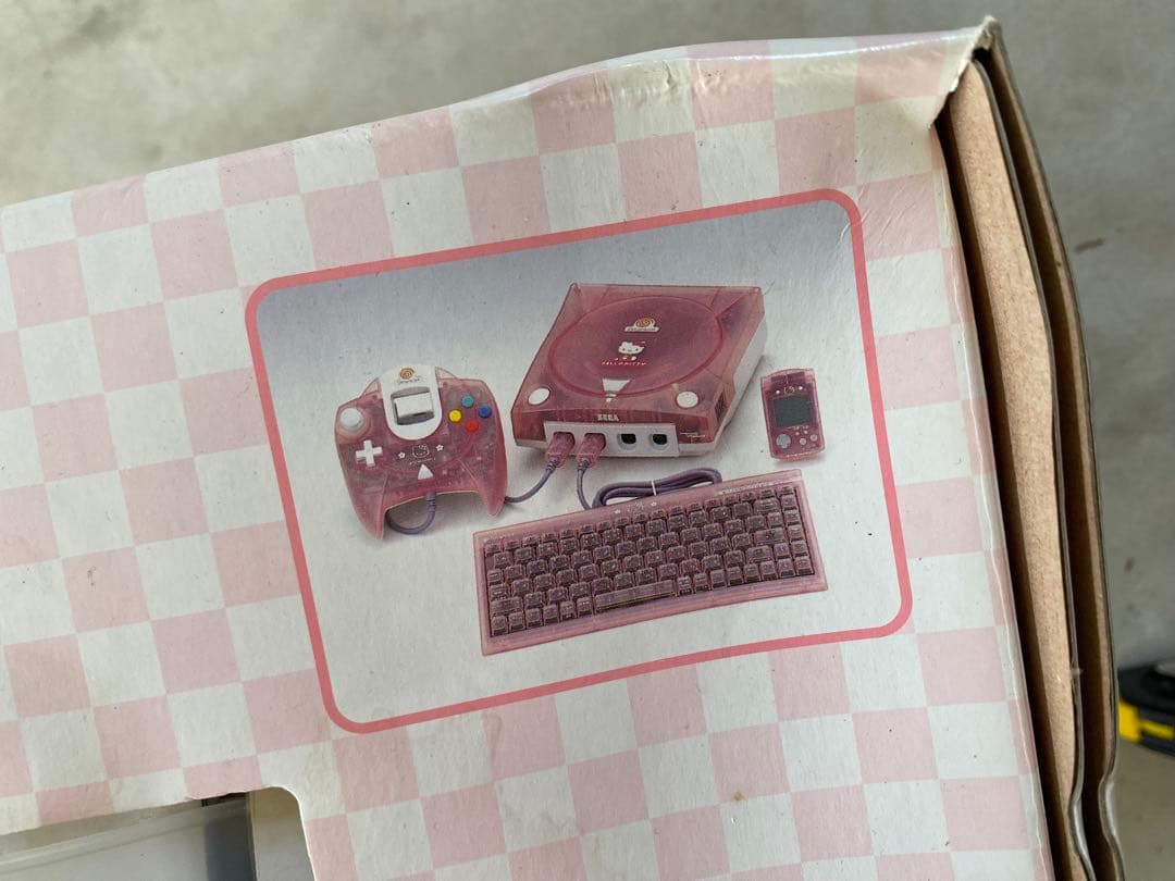 新品未使用　ハローキティ ドリームキャストセット (スケルトンピンク)