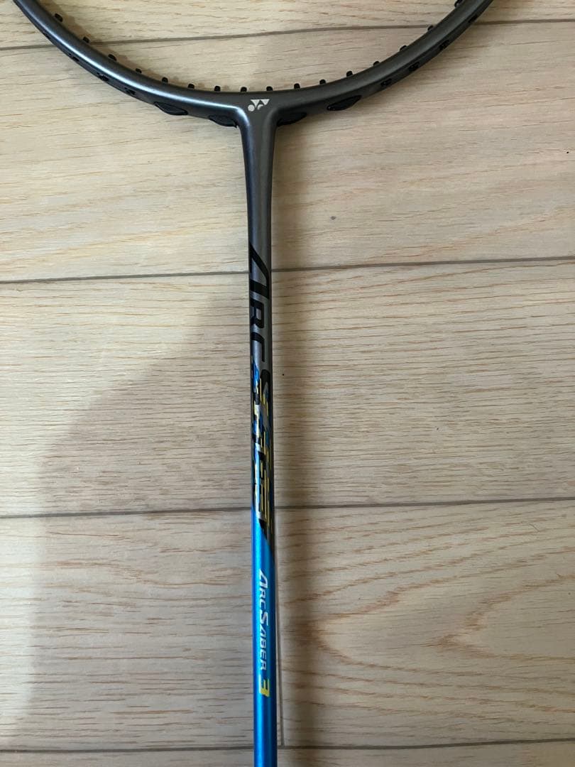 ArcSaber 3 バドミントンラケット