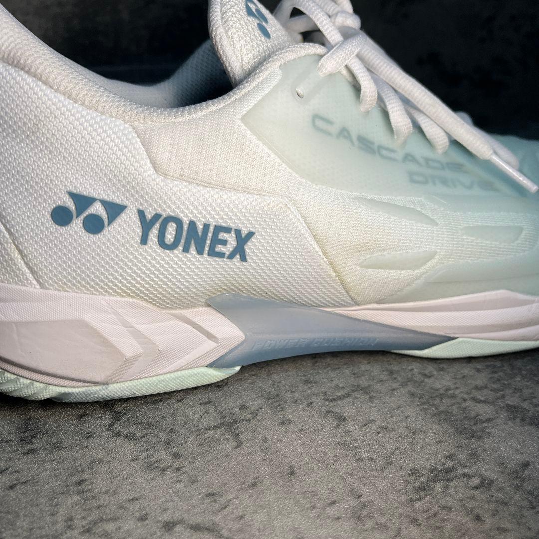 【ヨネックス】（28.5）パワークッションカスケードドライブ バドミントン