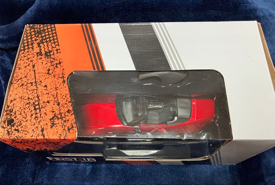 マツダ NDロードスター 1/18スケール ミニカー