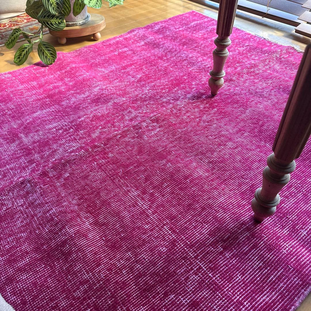 貴重106×205ビビッドピンクオーバーダイ　ワンカラー　トルコヴィンテージラグ