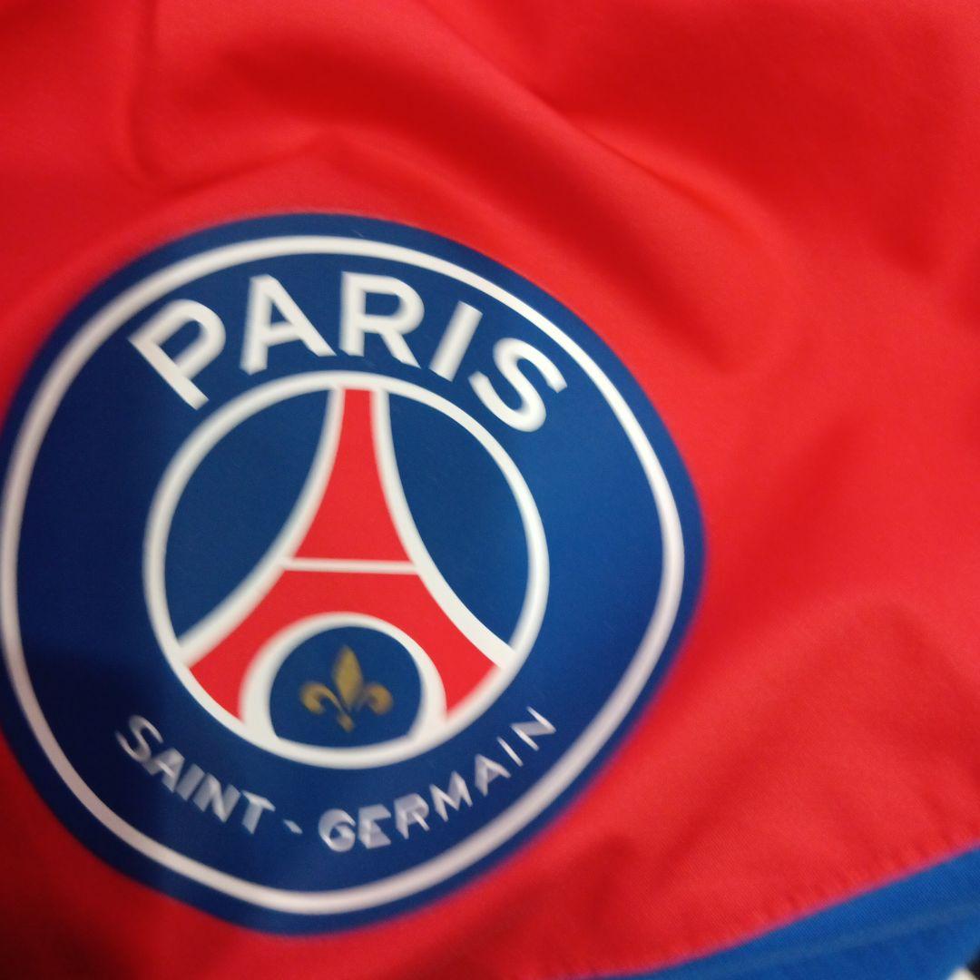 Nike Paris Saint-Germain ウィンドブレーカーＬサイズ