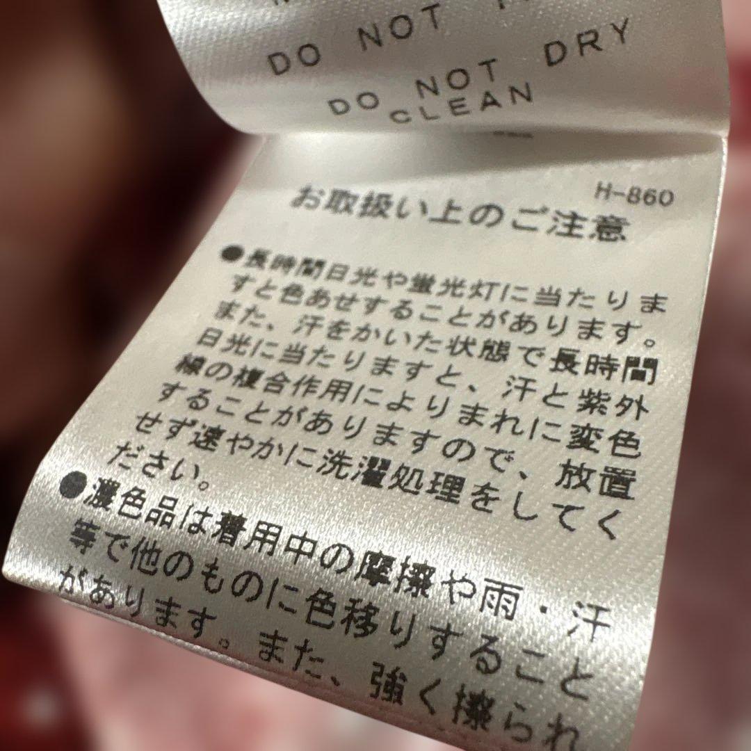 マスターバニーエディション 赤い花柄ポロシャツ