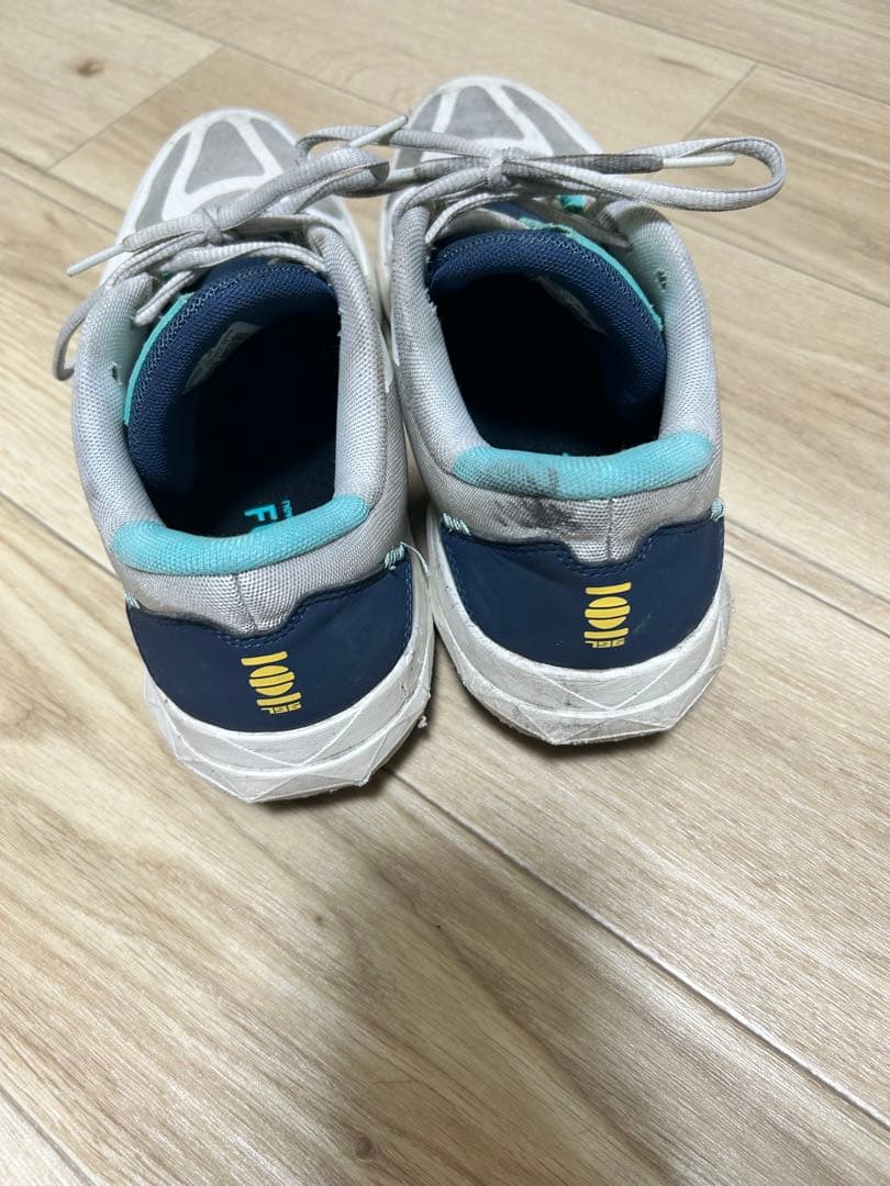 テニスリュックとテニスシューズ2足セット