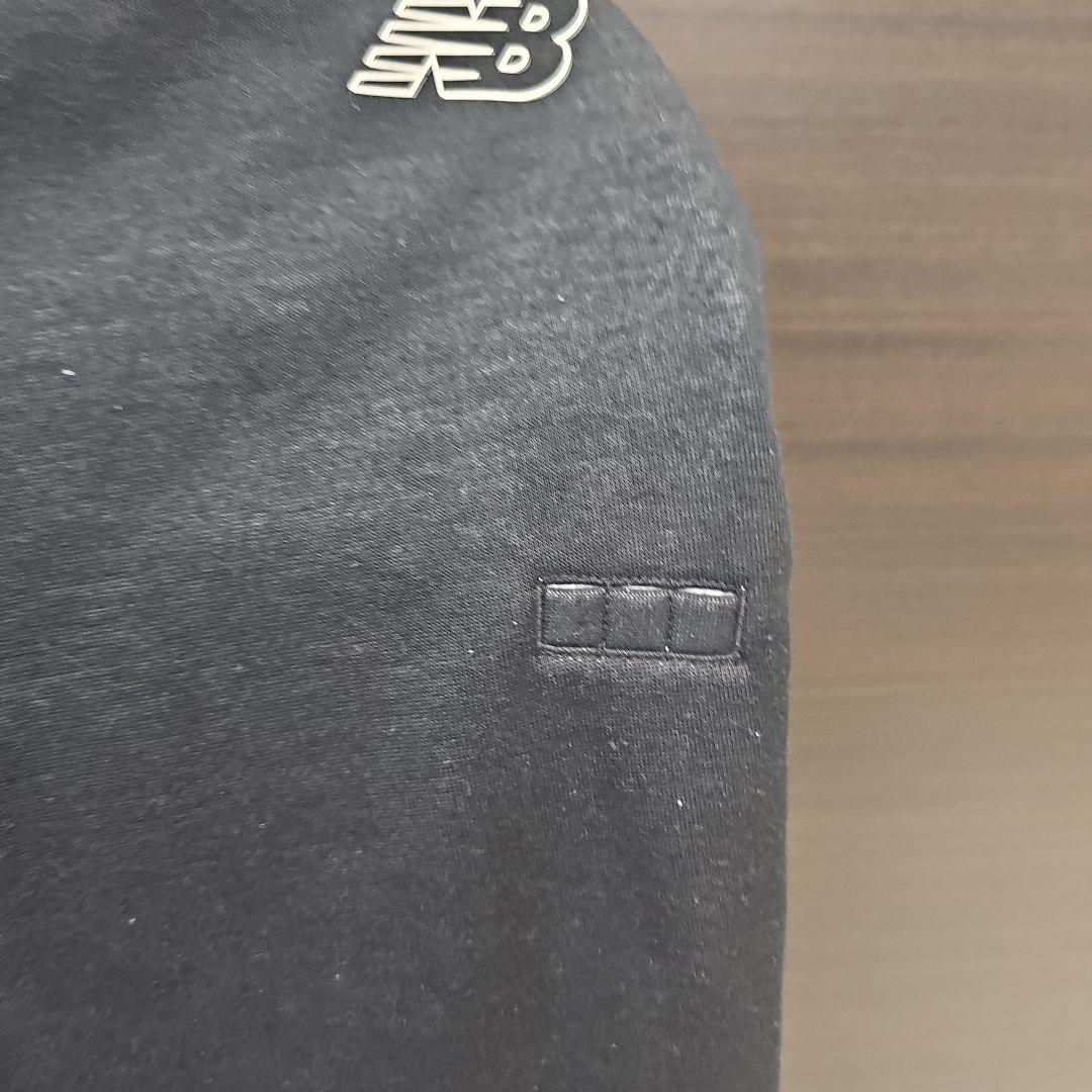 new balanceホワイト×ブラック フード付きジャケット上下セット