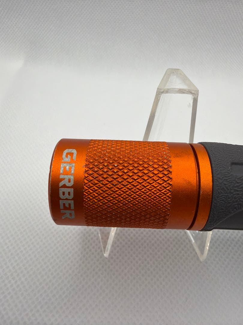 【未使用】 ベアグリルス サバイバルトーチ ライト 防水 高耐久