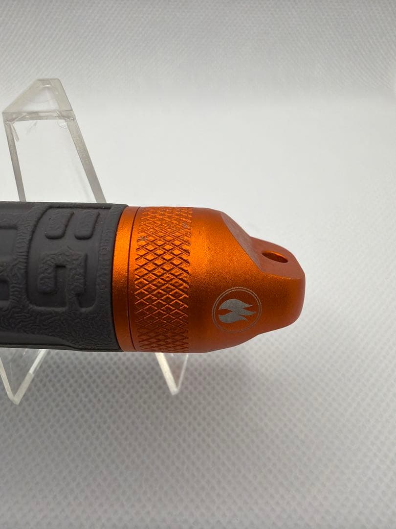 【未使用】 ベアグリルス サバイバルトーチ ライト 防水 高耐久
