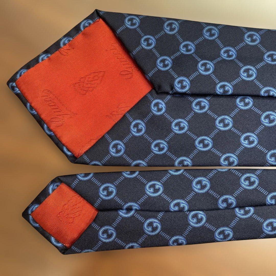 昭和ビンテージGucciグッチ 100%シルク ネクタイ 黒/青 GGパターン