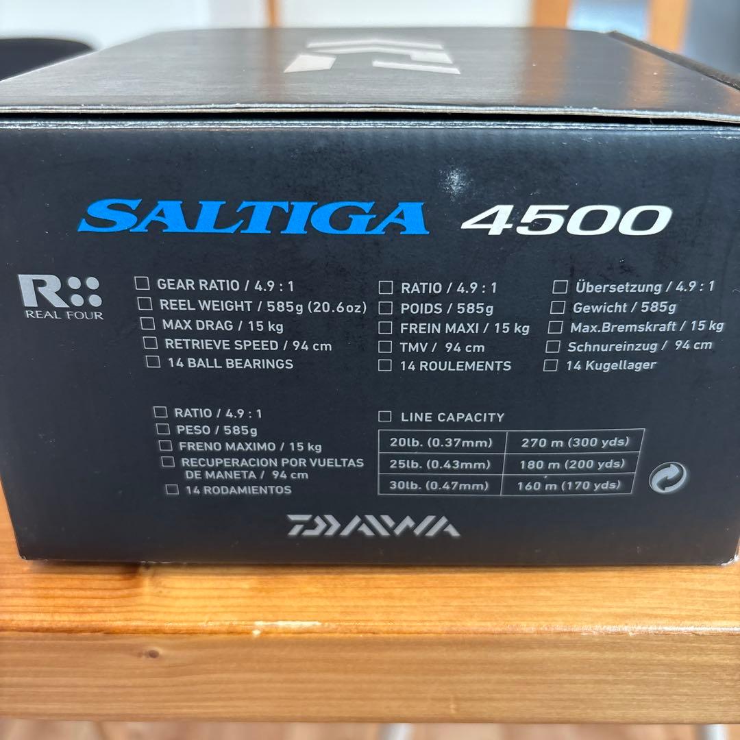 美品 機関良好 10ソルティガ4500 PE4号300m付 箱付 ゴリ感なし