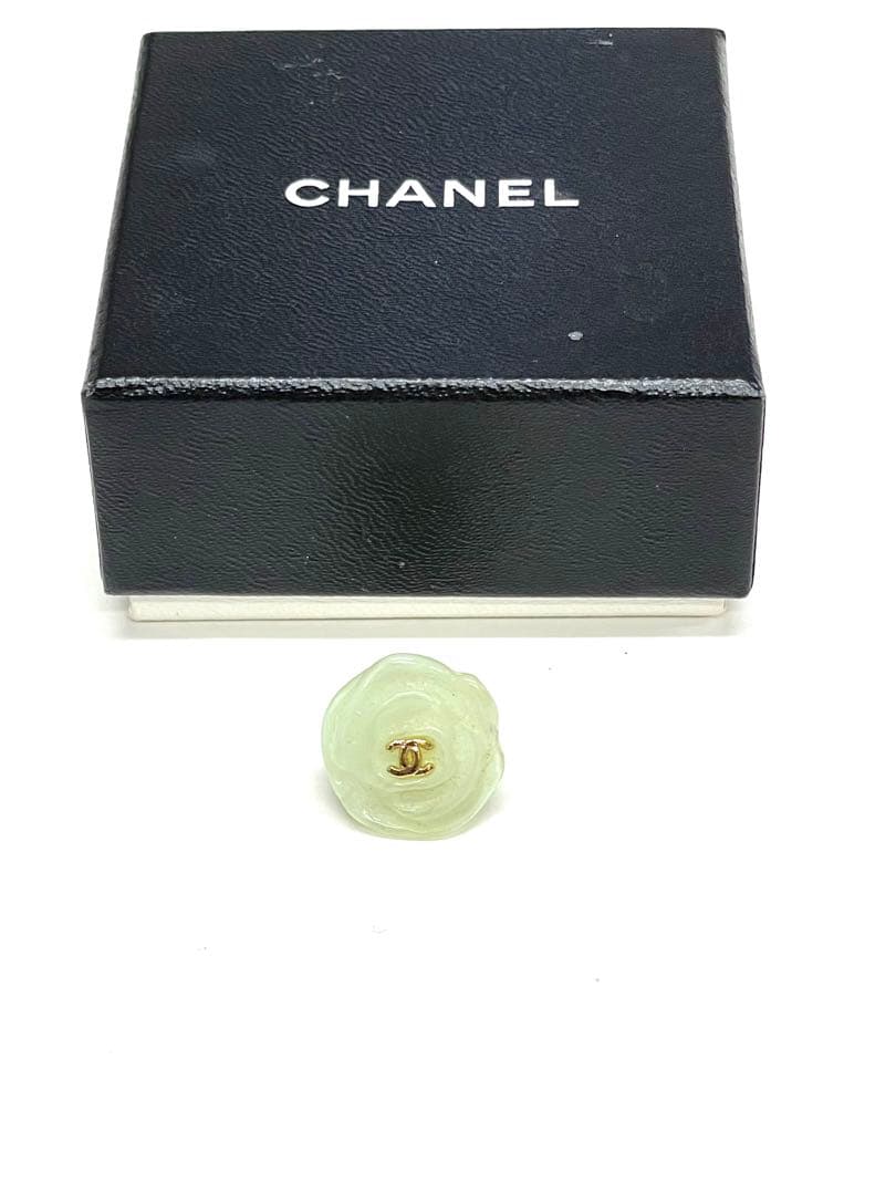 ア*ス様 正規品CHANELカメリアピアス