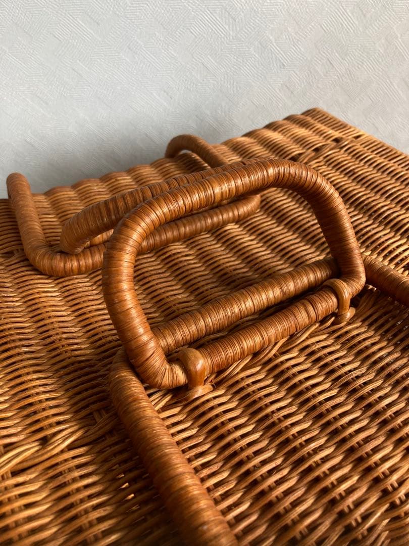 ◾️天然素材×◾️クラシカル造形｜四角い◾️アンティークピクニックバスケット