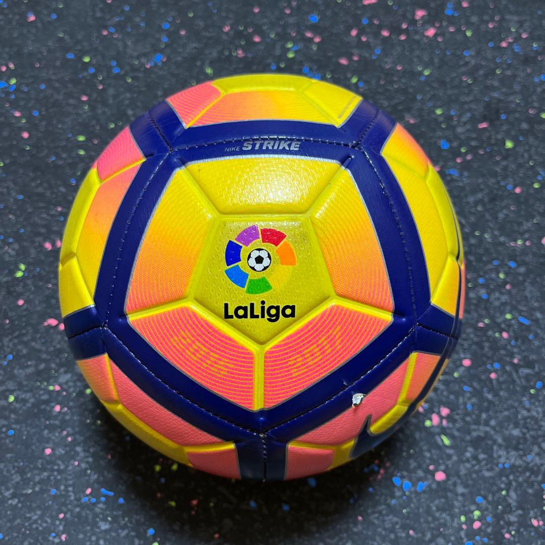 Nike オーデム4 サッカーボール サイズ5 ストライク