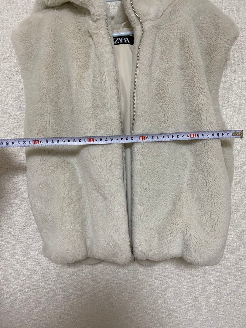 【美品】ZARAザラ フェイクファーベストXS