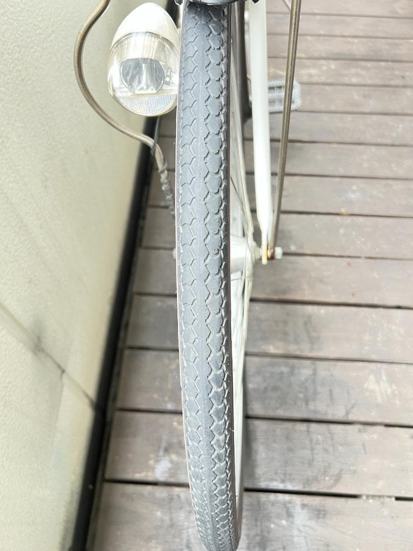 アサヒサイクル ジオクロスプラス ホワイト 外装６段 27インチ　引取専用