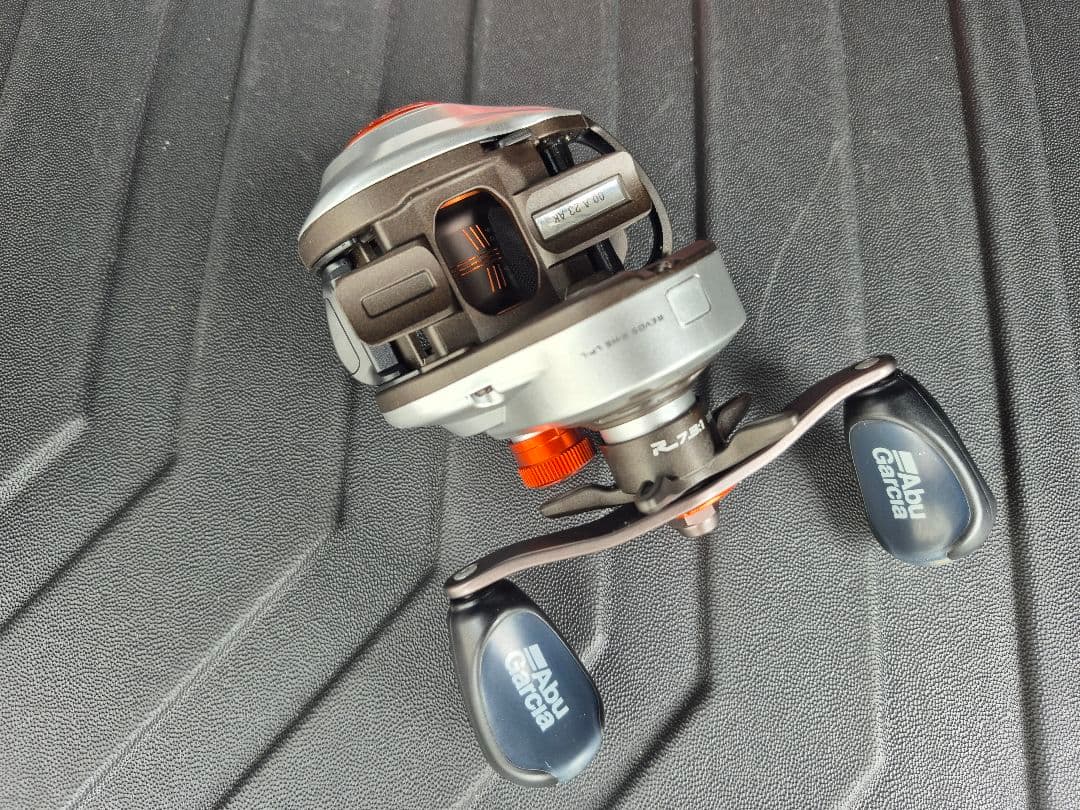 アブガルシア　ベイトリール　レボ5X