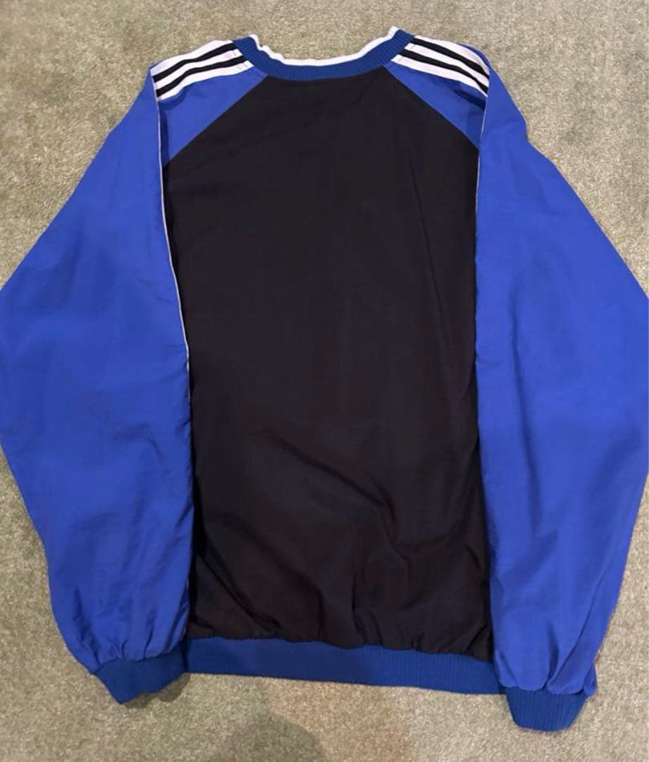 古着 90sアディダス adidasナイロンプルオーバー Mサイズ　ヴィンテージ