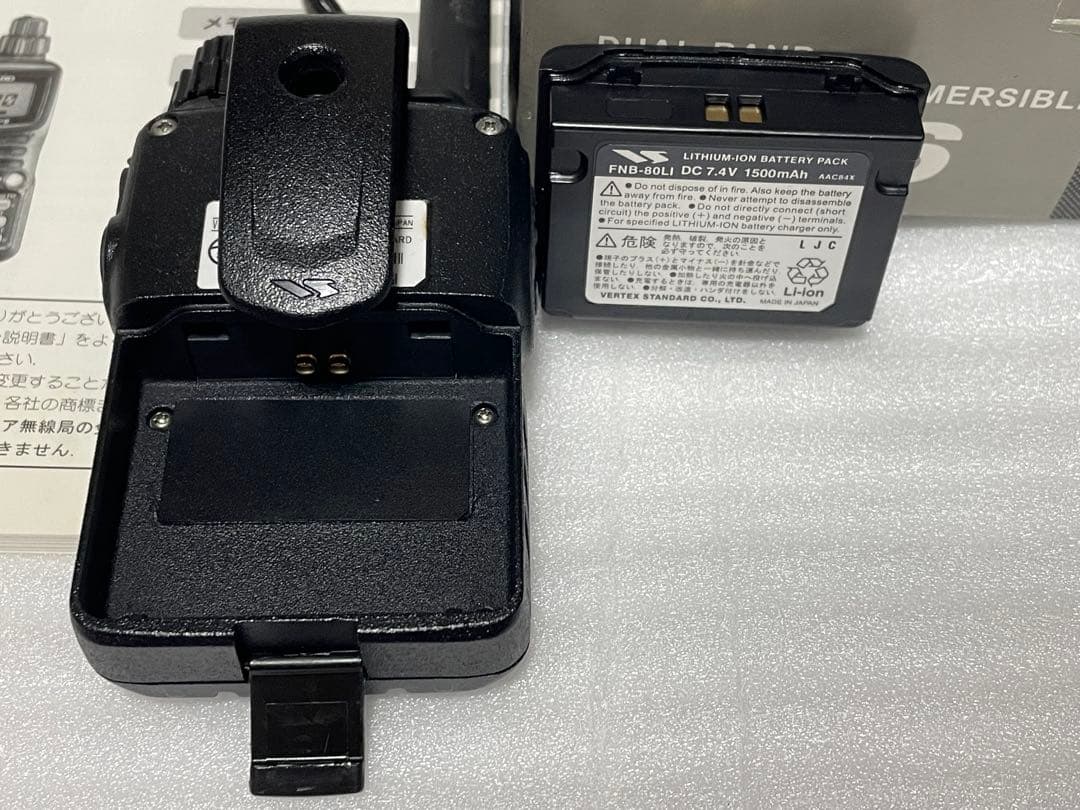 STANDARD VX-6 アマチュア無線機