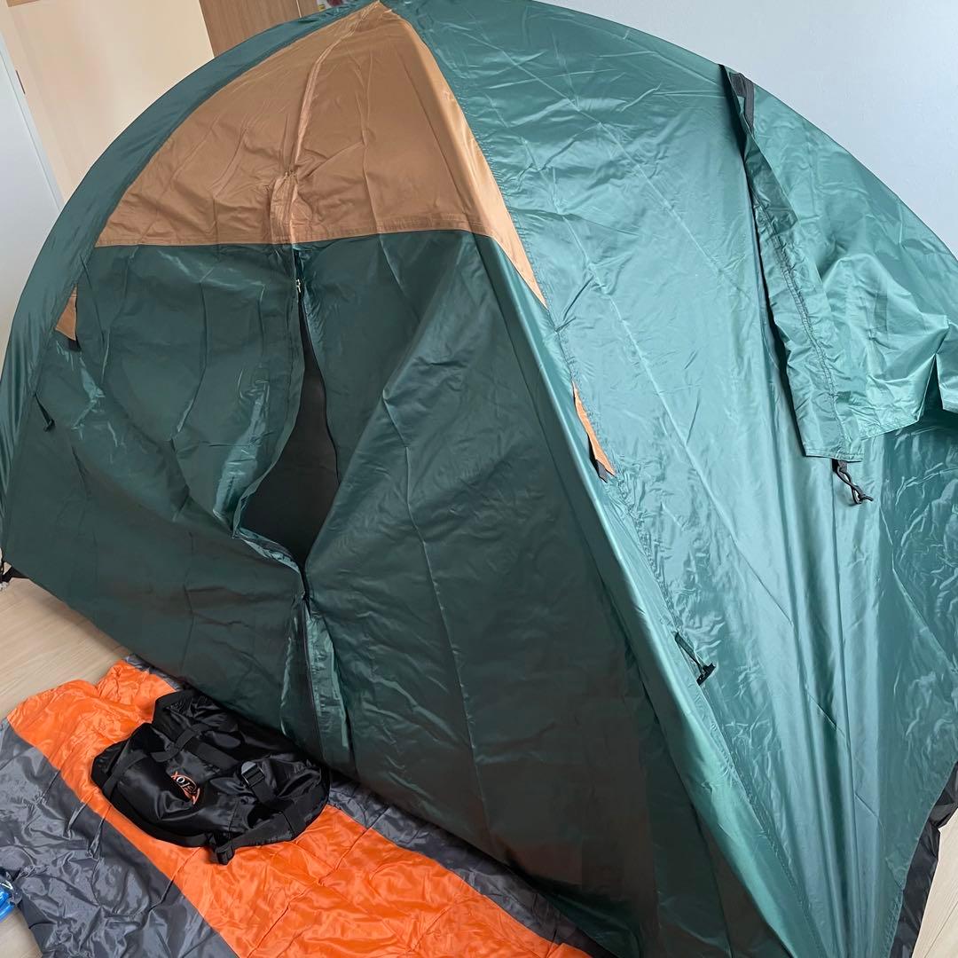 キャンプ　テント bundok/椅子YOURSELF/寝袋DesertFox