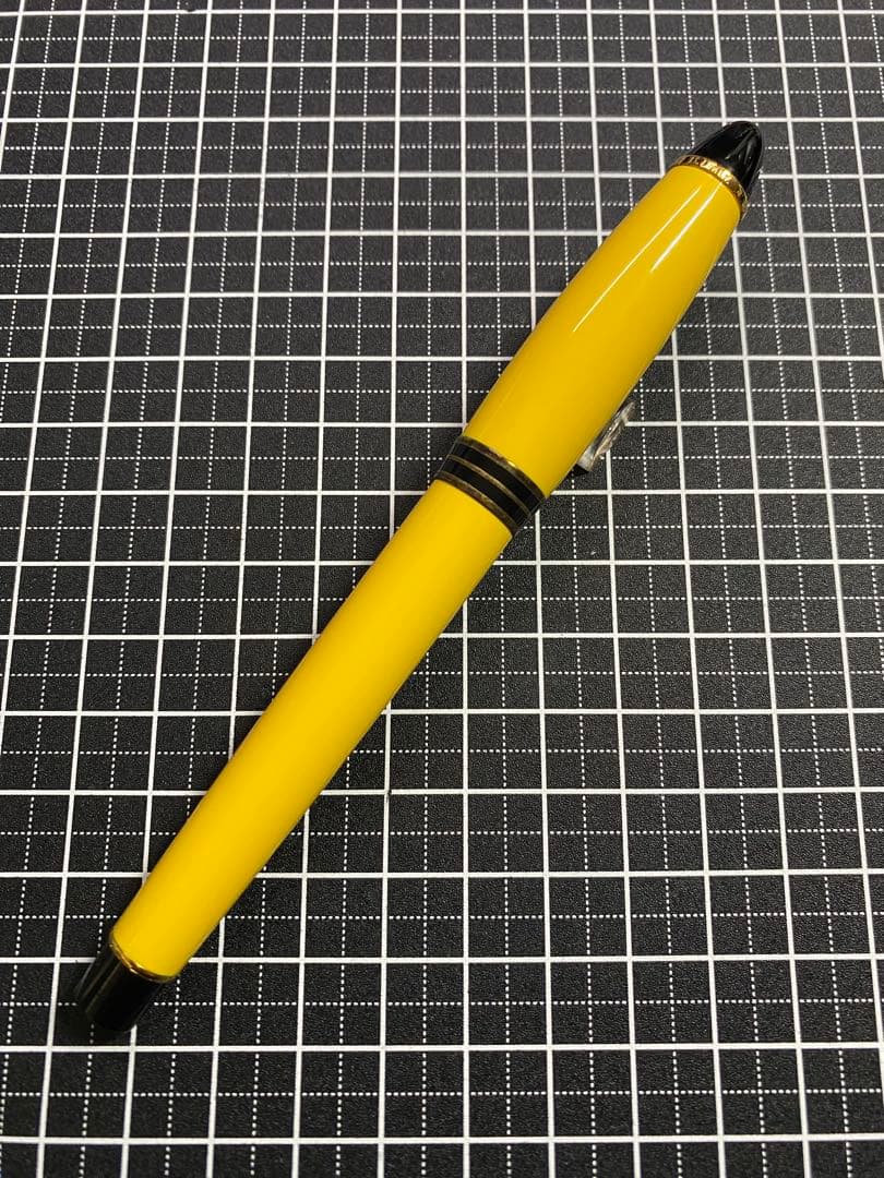 AURORA イプシロン　イエロー　万年筆　字幅M