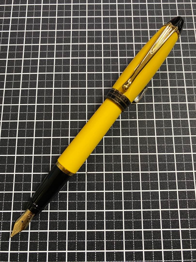 AURORA イプシロン　イエロー　万年筆　字幅M
