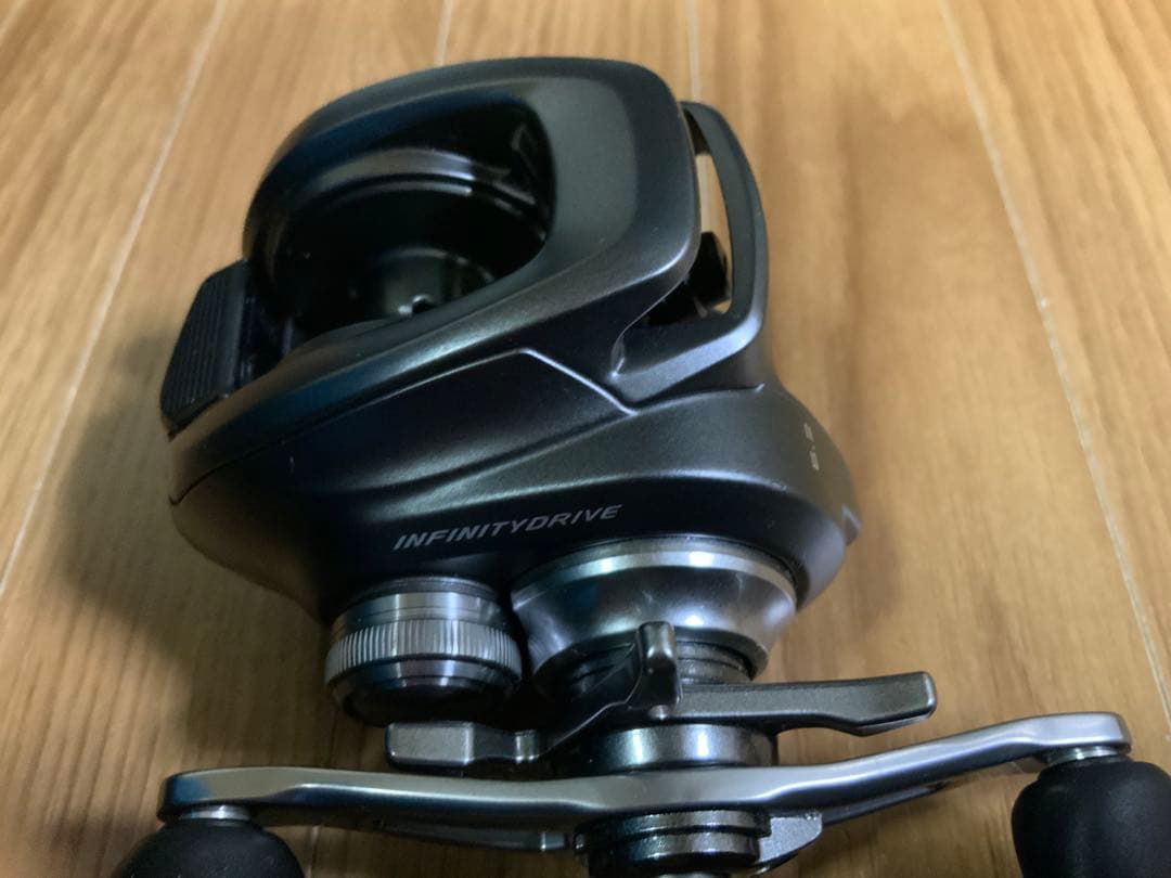 極美品 SHIMANO 22バンタム RIGHT