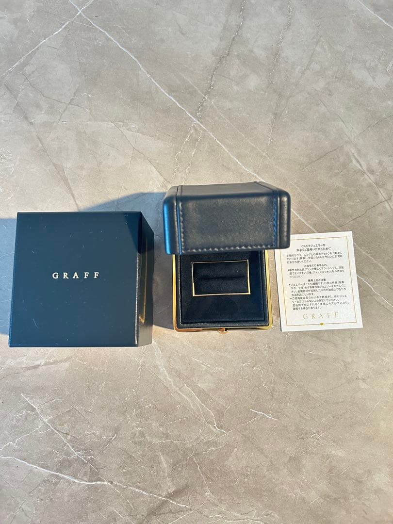 GRAFF ギフトボックス 黒 レザー　リング