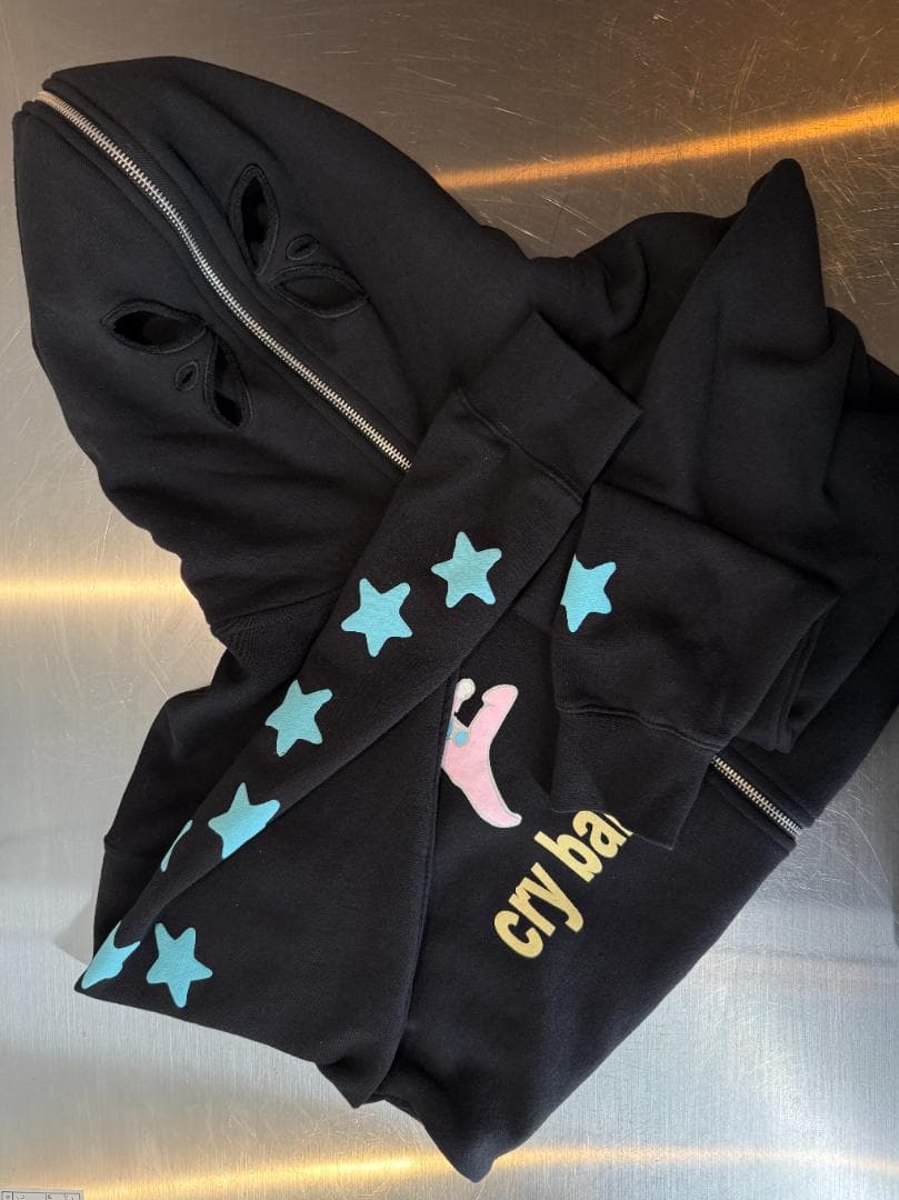 ASHLEY WILLIAMS CRY BABY パーカー XS