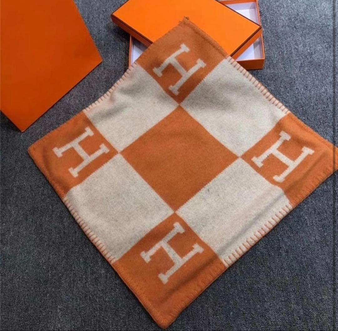 「新品」Hロゴ入り クッションカバー 45×45 オレンジ