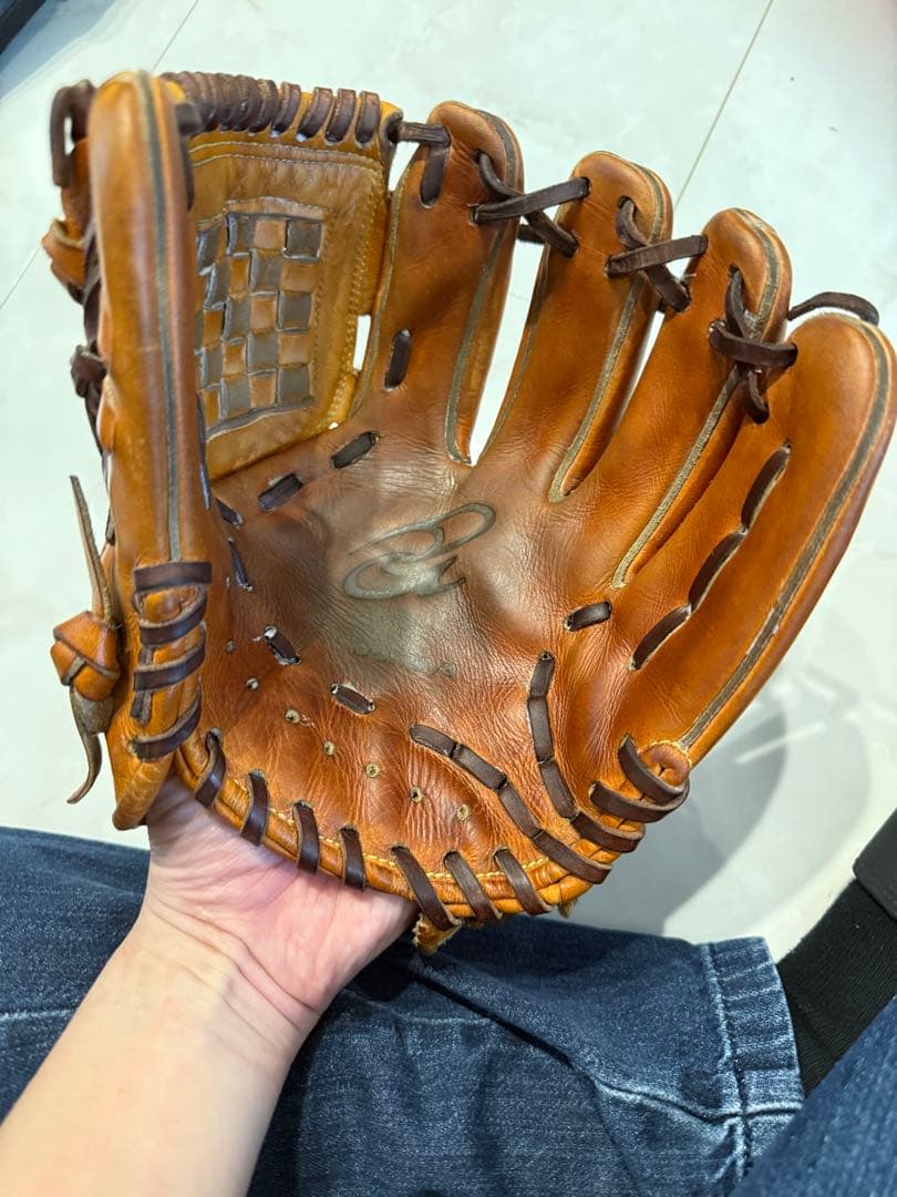 ドナイヤ　野球グローブ