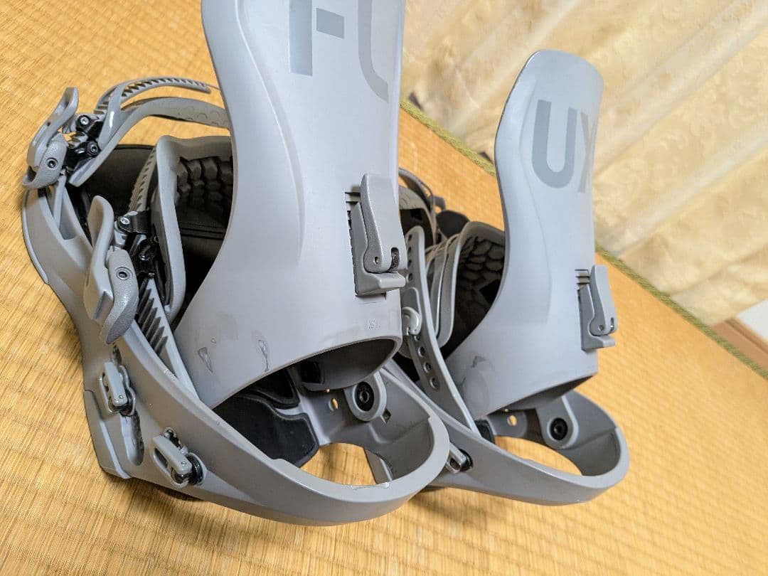 FLUX CV 23/24モデル Mサイズ グレー 美品 使用10回程度