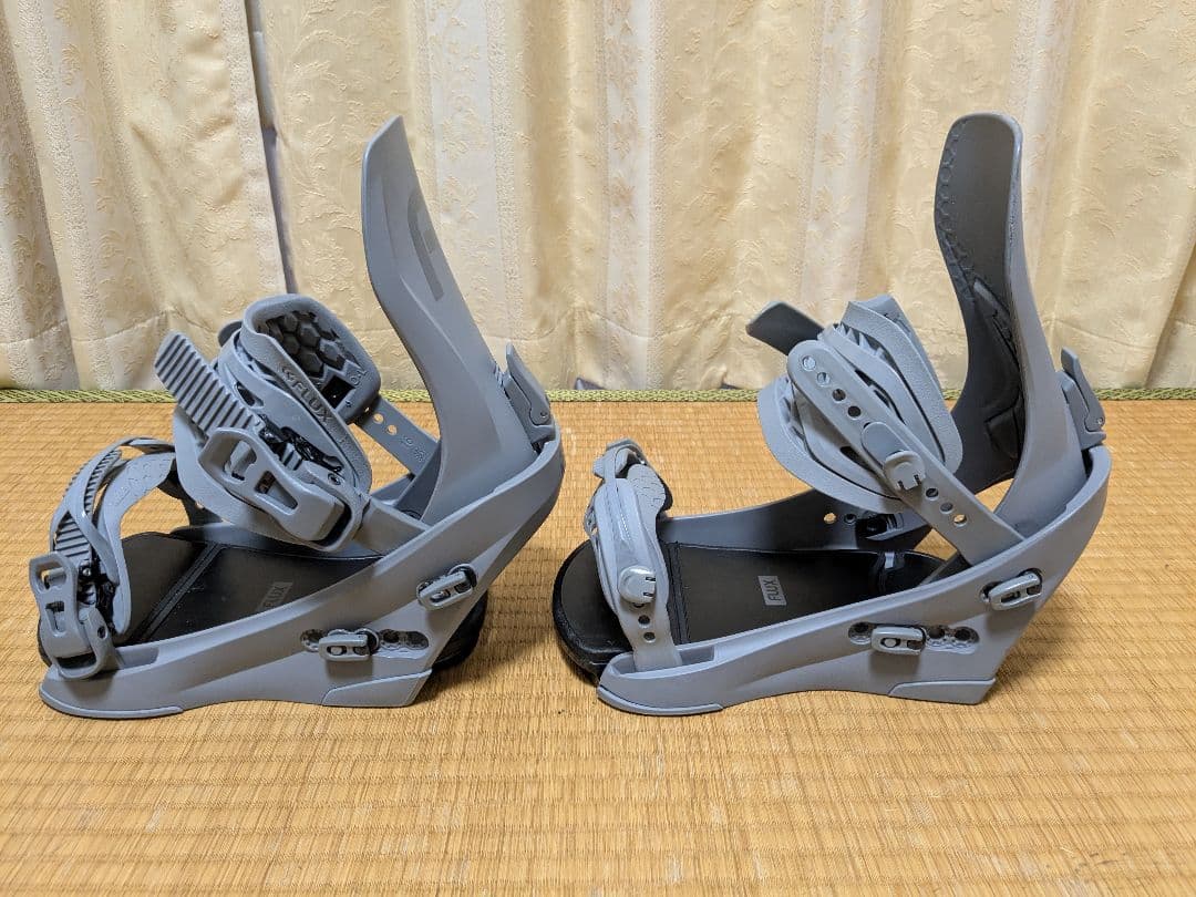 FLUX CV 23/24モデル Mサイズ グレー 美品 使用10回程度