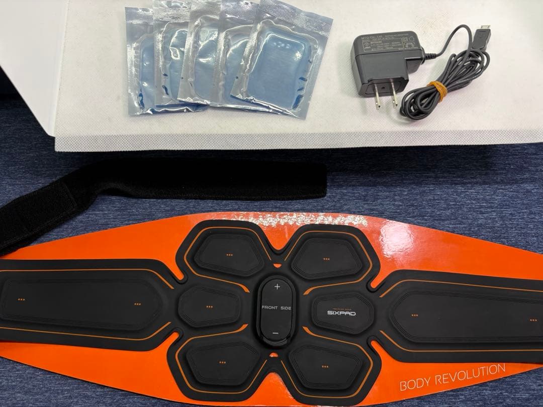 【美品】パッド付　シックスパッド　アブズベルト　S/M/L