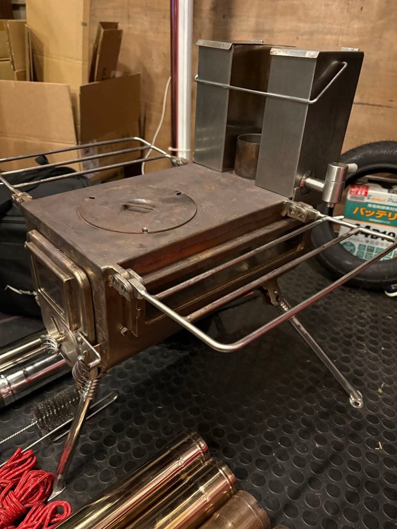 テンマクデザイン　ウッドストーブ　サイドビュー　Mサイズ　延長煙突付き