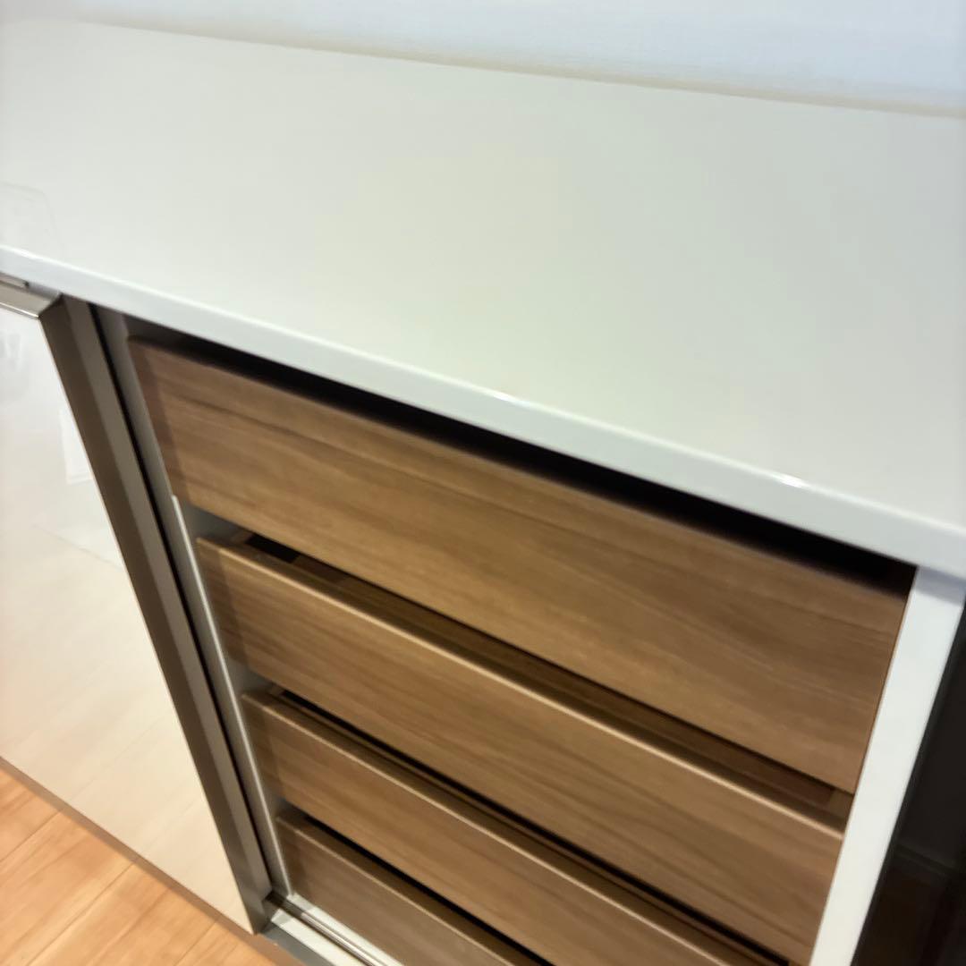 AYANOホワイト木製食器棚 スライド扉付き