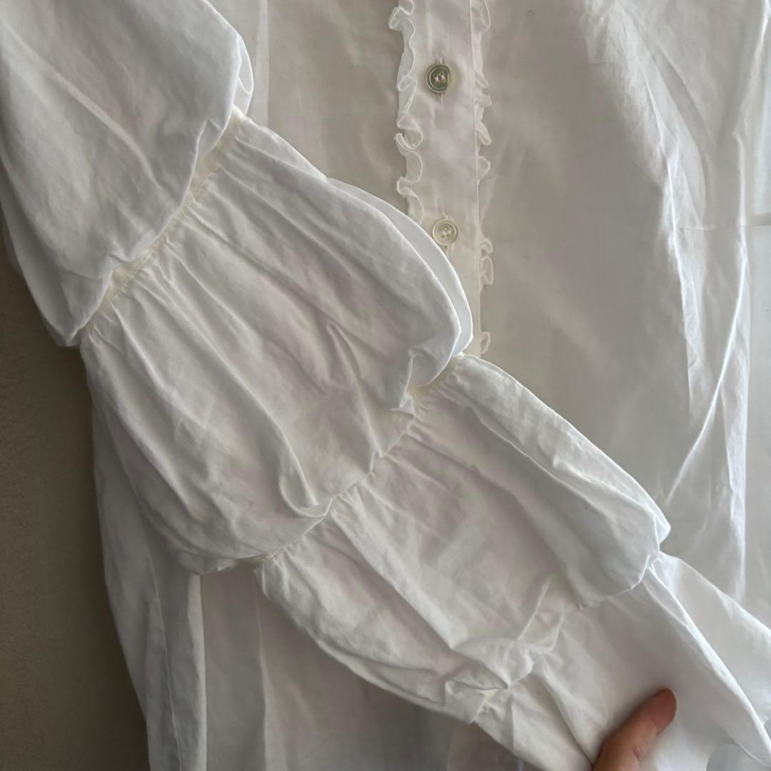 KIKI KIWANDA KIWANDA フリルシャツ 長袖 ホワイト 白色