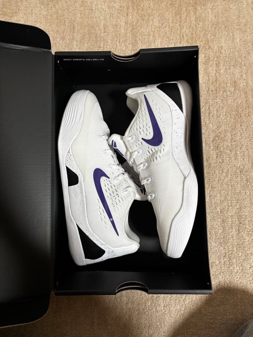 Nike バスケットボールシューズ ホワイト/パープル